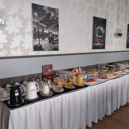 Hotel Monde Uherský Brod Exteriör bild