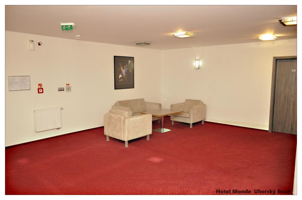Hotel Monde Uherský Brod Exteriör bild