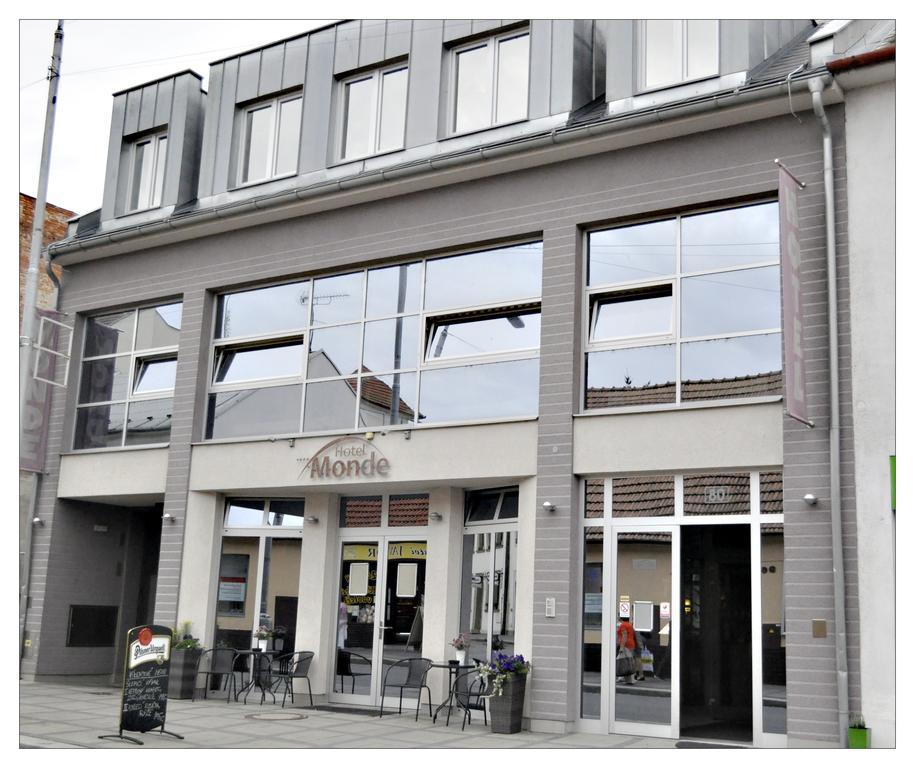 Hotel Monde Uherský Brod Exteriör bild